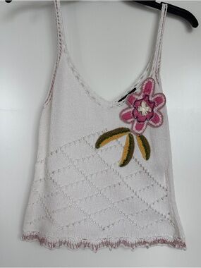 White Knit Floral Appliqué Tank Top